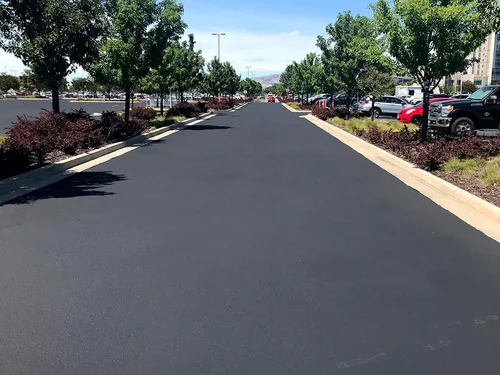 Utah asphalt paving contractor delivering high-quality asphalt repair services