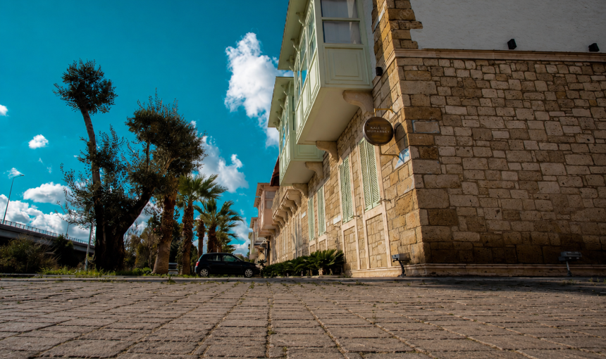 How Do Professionals Handle Orlando Water Damage Emergencies?